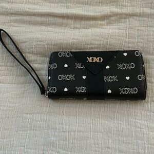 Black-and-white XOXO wallet